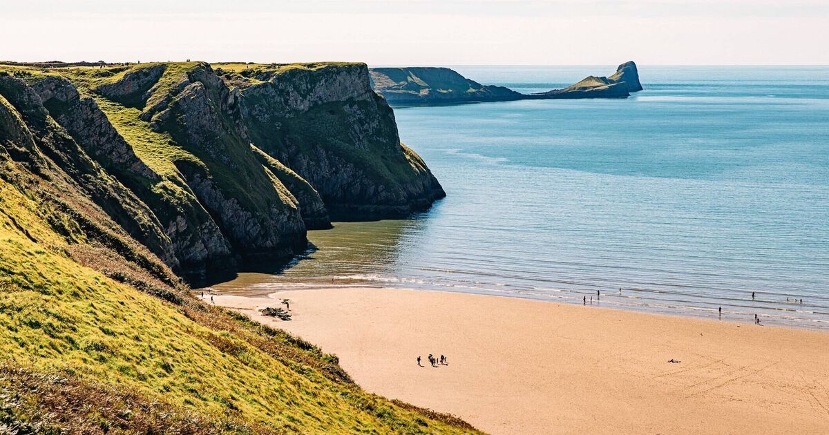 'Smugglers paradise' hidden UK beach with white sands and no tourists