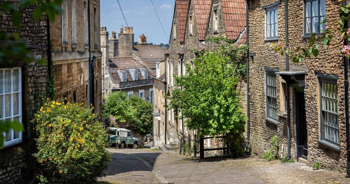 Picturesque town ‘perfect for walking’ and a gem for antique treasure hunting