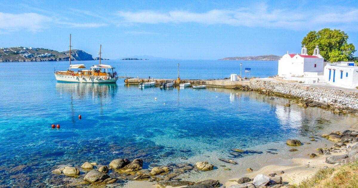La splendida isola greca a sole 6 miglia da Mykonos ma senza la folla