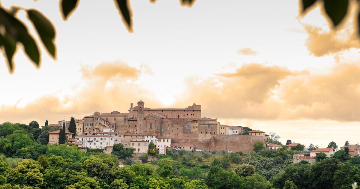 A linda vila italiana a apenas 26 km de Pisa, sem multidões