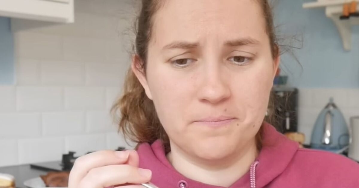 El disgusto de una expatriada estadounidense al probar por primera vez comida británica que es "como comer gusanos"