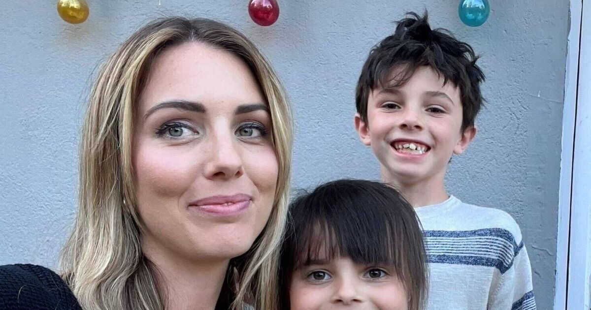 Kadın, uzun mesafeli uçuşta sıradan bir ilaç aldıktan sonra kan pıhtısı nedeniyle 'neredeyse ölüyordu'
