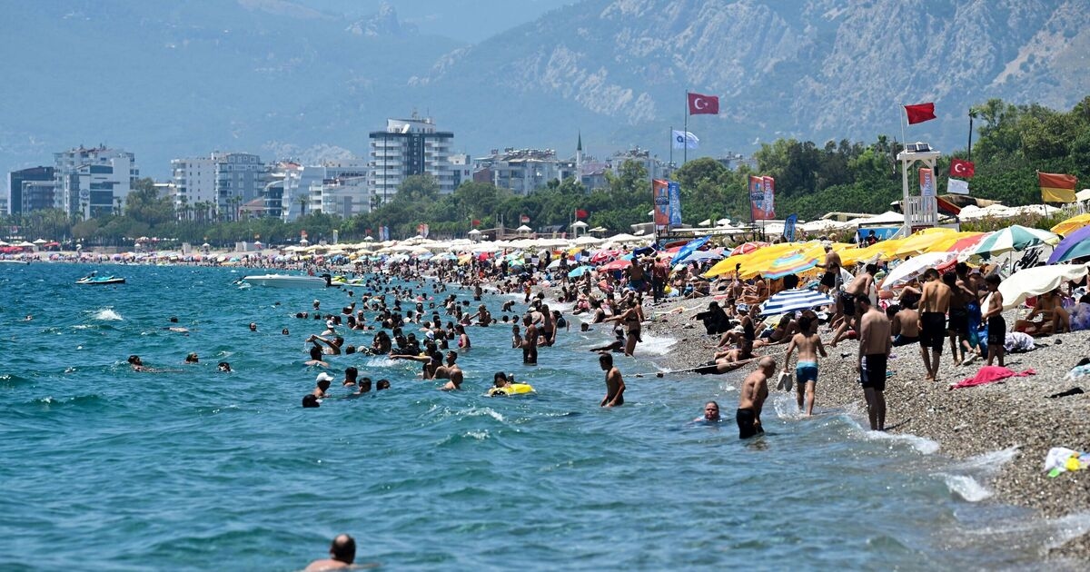 Panico in Turchia: i turisti abbandonano il paese, "troppo costoso"