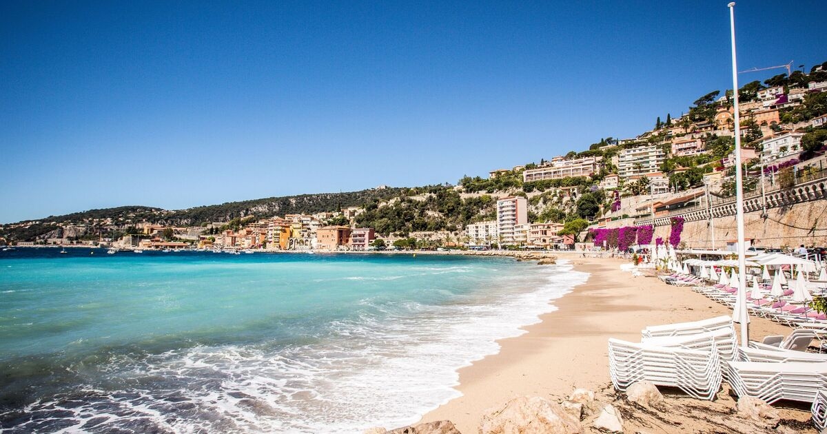 I visited an underrated beach on the French Riviera — it's the prettiest I've ever seen