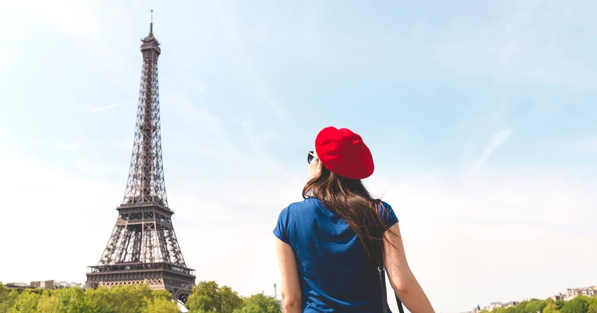 Frau teilt „wichtige“ Kleiderregeln für alle, die diesen Sommer Paris besuchen