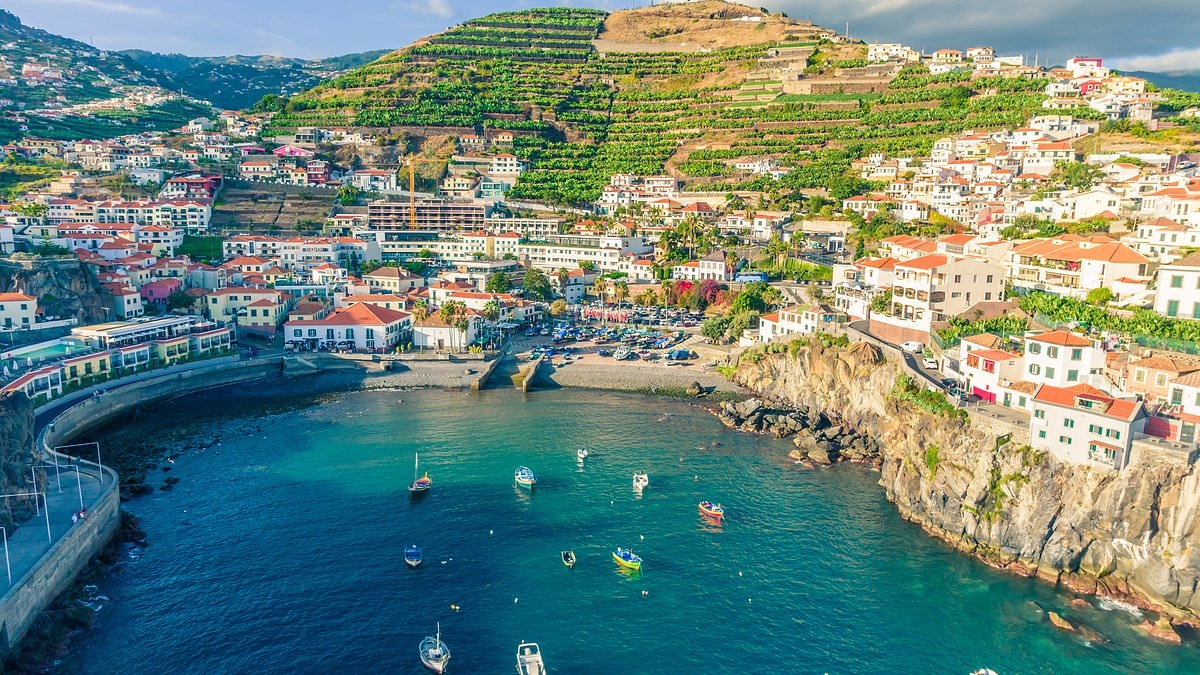easyJet lanza una nueva ruta a una isla paradisíaca europea famosa por su clima soleado