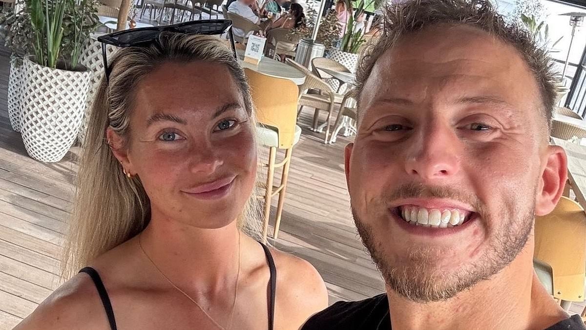 Ryanair hat uns aus dem Flugzeug unseres Traumurlaubs nach Spanien geworfen, weil wir nicht extra für die Reservierung unserer Sitzplätze bezahlt hatten.