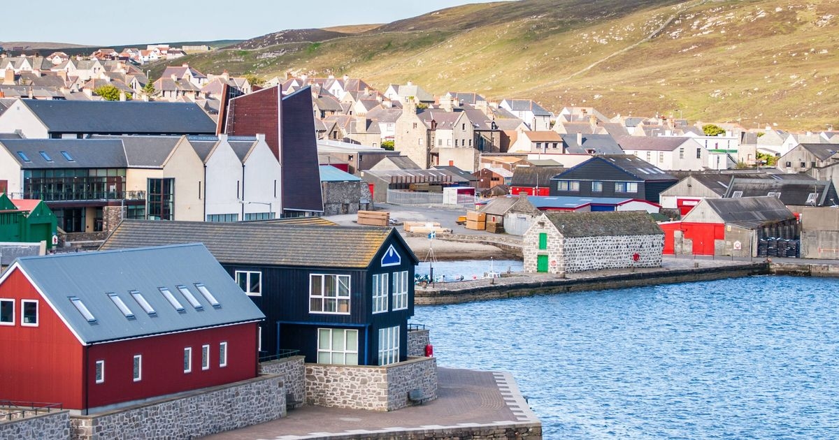 Inside 'cleanest town in Scotland' that's home to beautiful beaches and whale watching