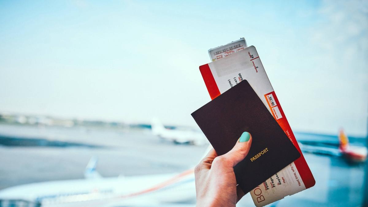 Wann sollten Sie Flugtickets kaufen, um die günstigsten Preise für die Ferien zur Jahresmitte zu erhalten?