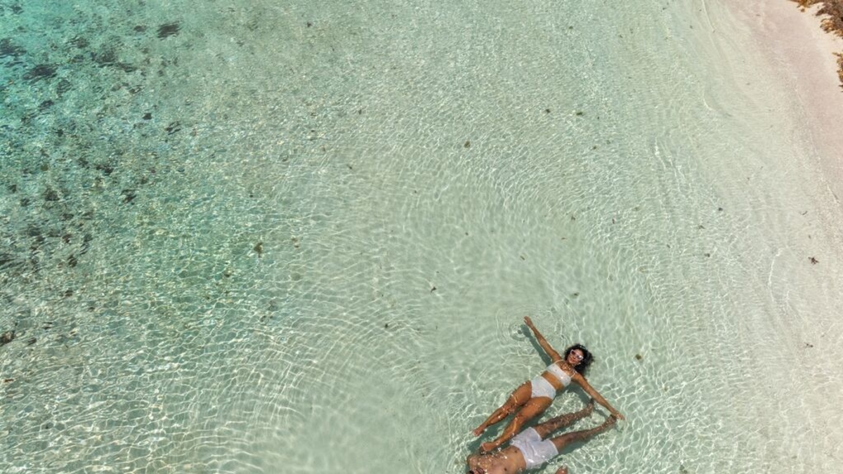 'Bem-vindo ao vaCay': a nova campanha das Ilhas Cayman para atrair mais turistas e redefinir as férias