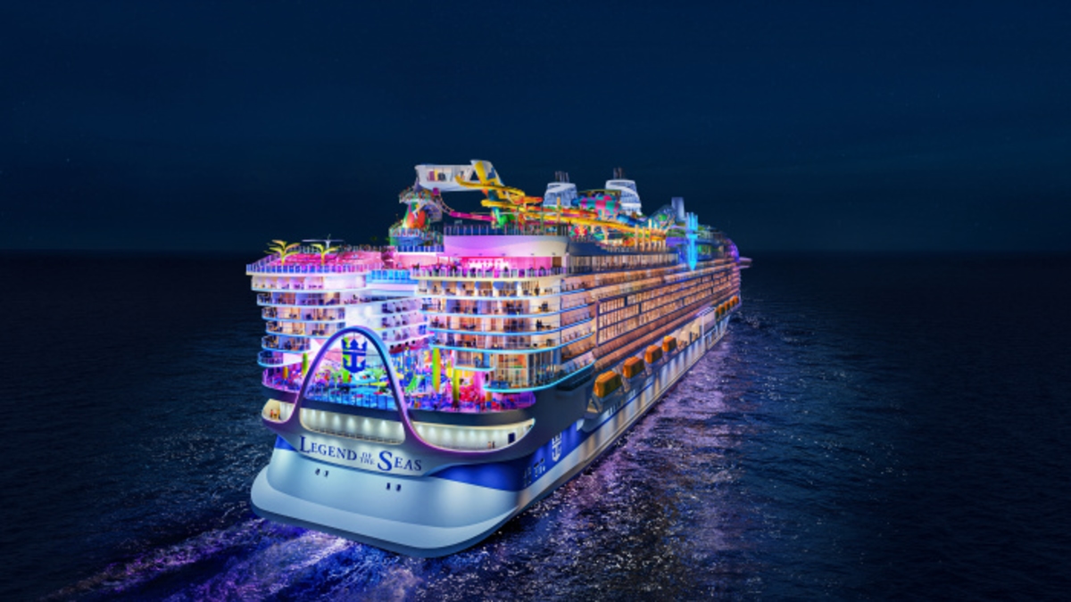 Royal Caribbean announces its European offering for summer 2027 with new experiences in Santorini