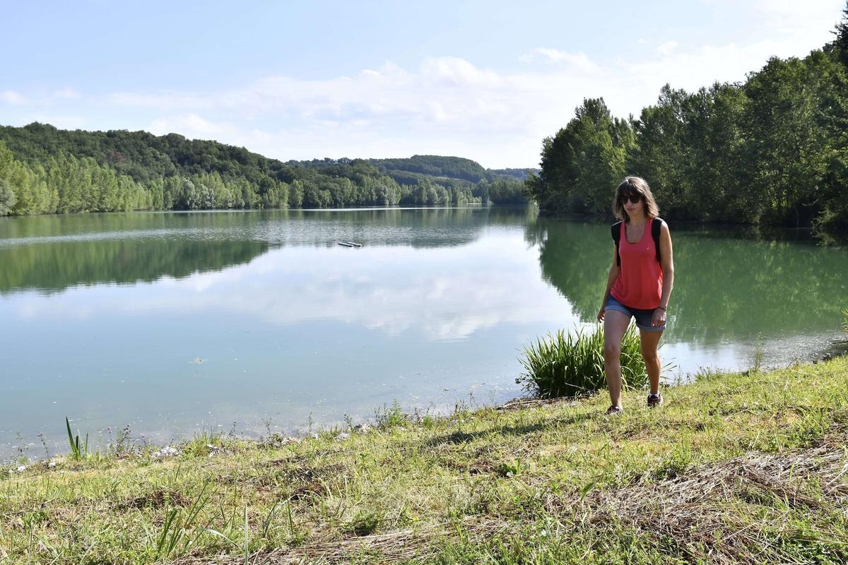 Un lago, un castillo, un sendero tranquilo: la caminata perfecta cerca de Agen