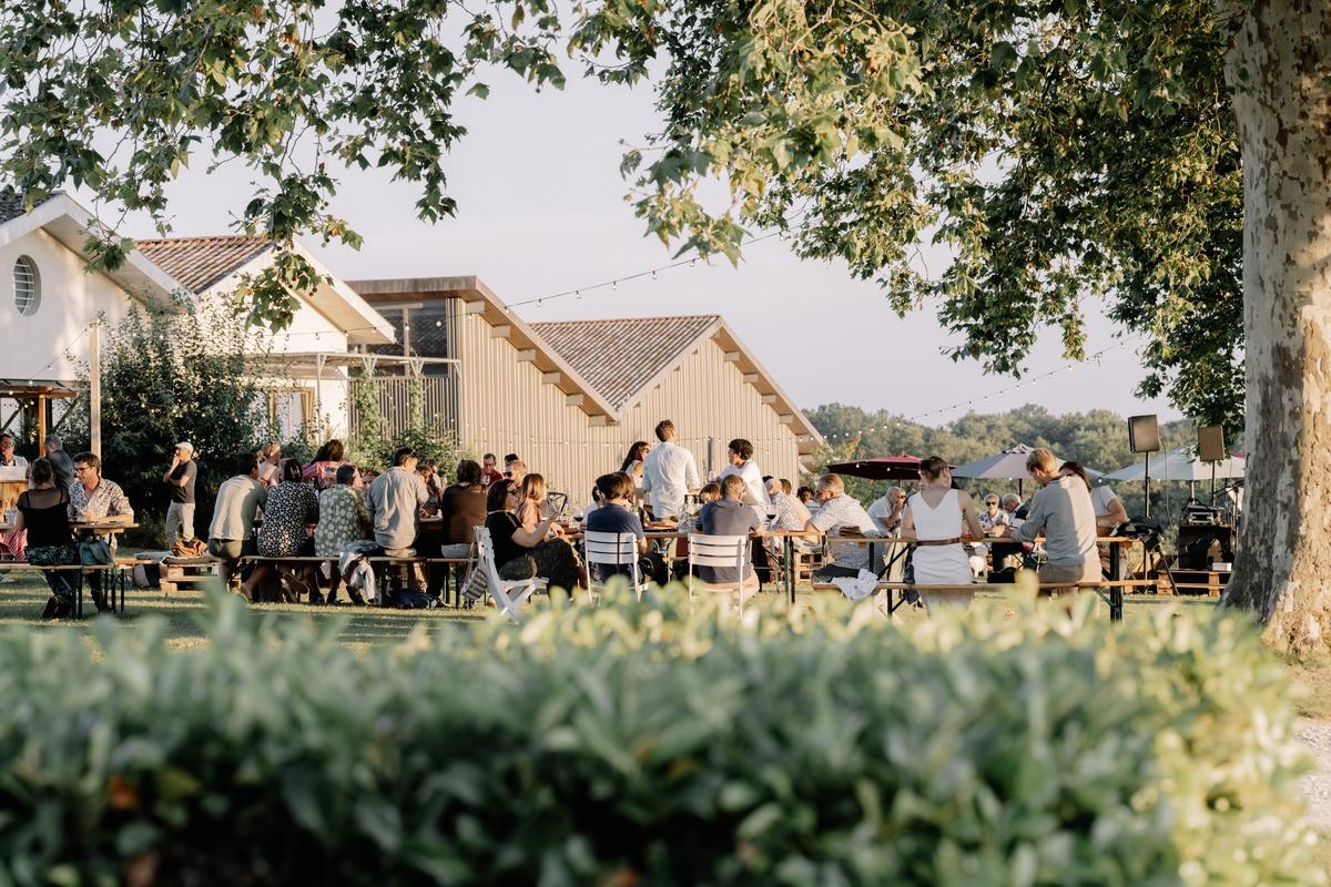 Gironde'de Tatil: Üzüm bağlarında açık hava kafelerimiz ve aperatiflerimiz