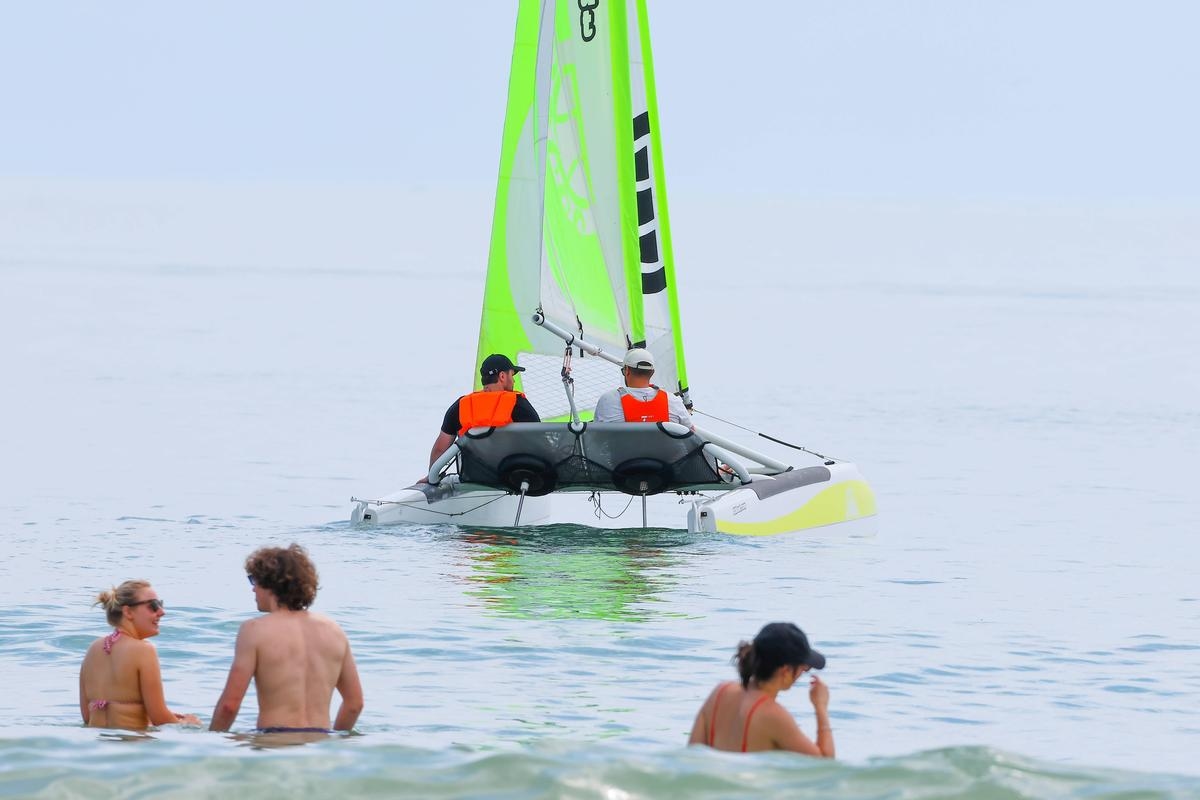 Île de Ré: você já pilotou um catamarã usando um joystick?