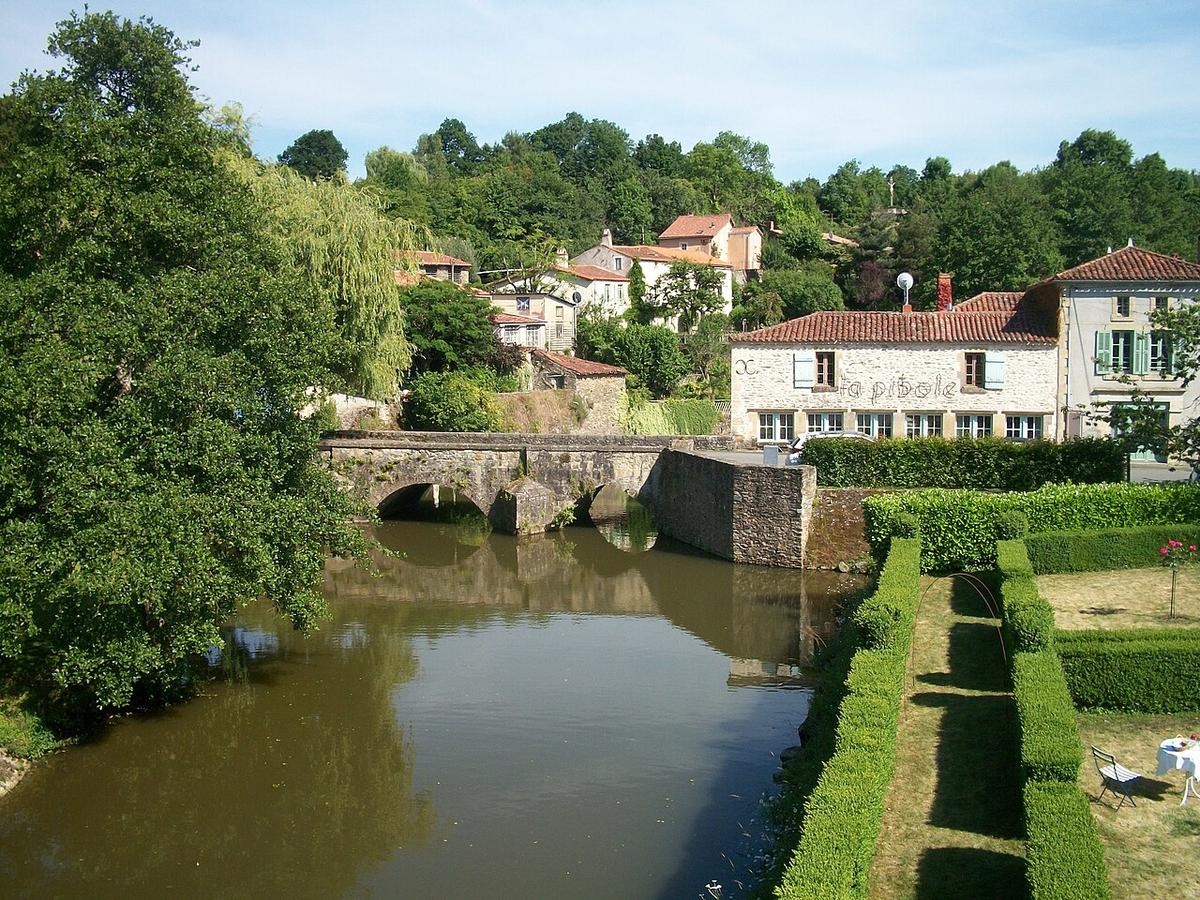 Vouvant, this legendary medieval city is one of the most beautiful villages in France