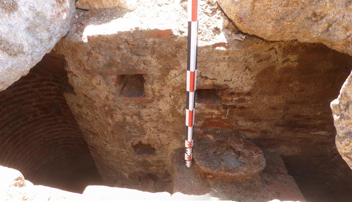 "¡Está muy bien conservado!": En Agen, las obras de instalación de un punto de recogida voluntaria han sacado a la luz un pozo posiblemente medieval.