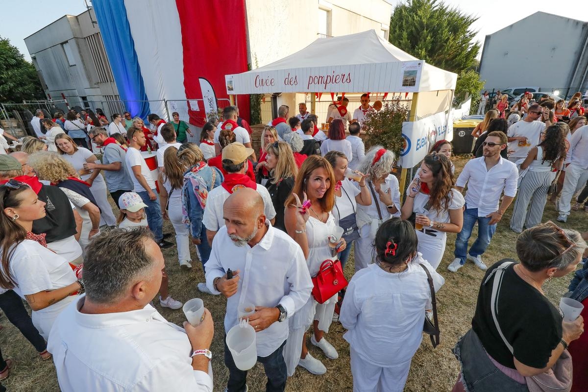 La Rochelle Firefighters' Ball: Love, a persistent myth or a real possibility?