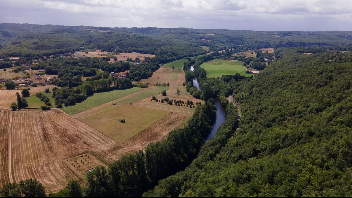 Why the Vézère Valley in Dordogne is considered the “Champs-Élysées of prehistory”