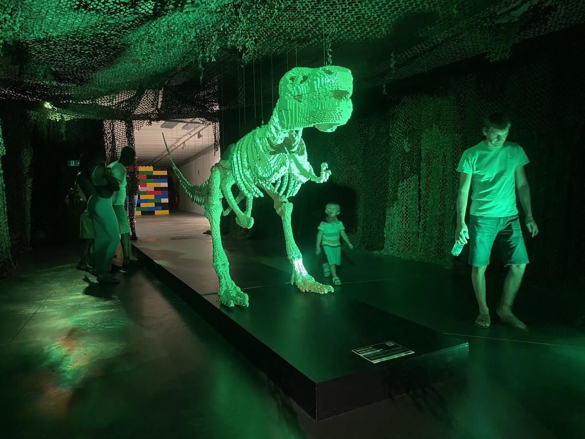 In Bordeaux, the traveling Lego exhibition ends with "the highest attendance figures in France"