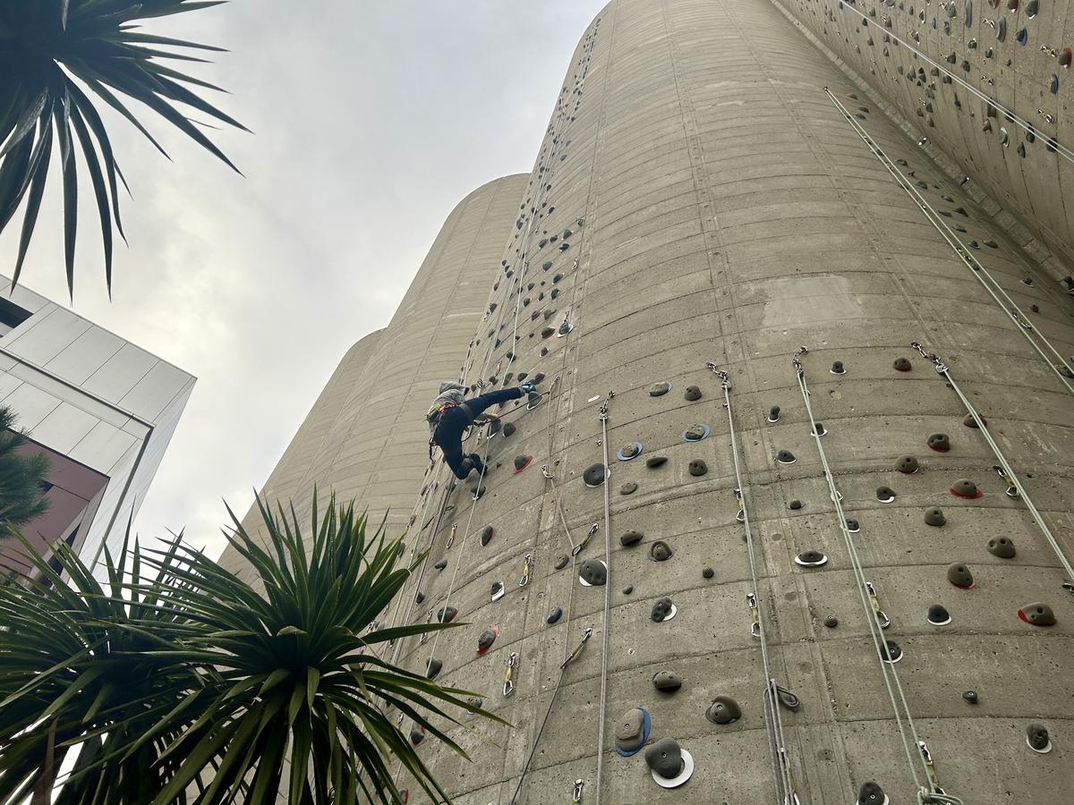 В Бордо подходит к концу сезон Vertigina, самого высокогорного скалодрома во Франции.