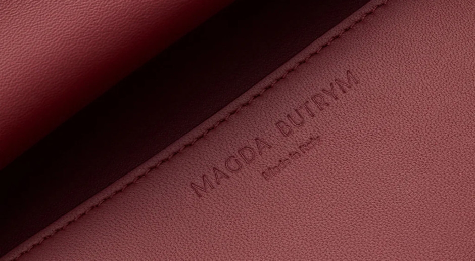Magda Butrym stworzyła nową it-bag. Torebka nawiązuje do jej polskich korzeni