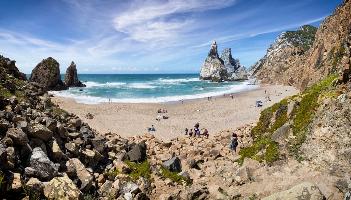 Praia da Ursa, a maravilha secreta a poucos passos de Lisboa