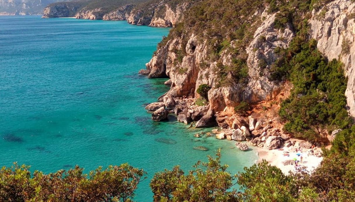 Dorgali, il cuore selvaggio della Sardegna tra mare, montagna e archeologia