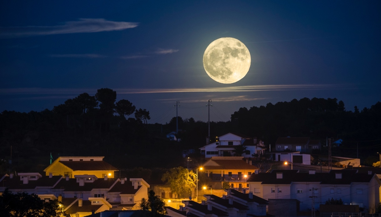 Superluna del castoro, dove vedere in Italia l’evento astronomico tanto atteso