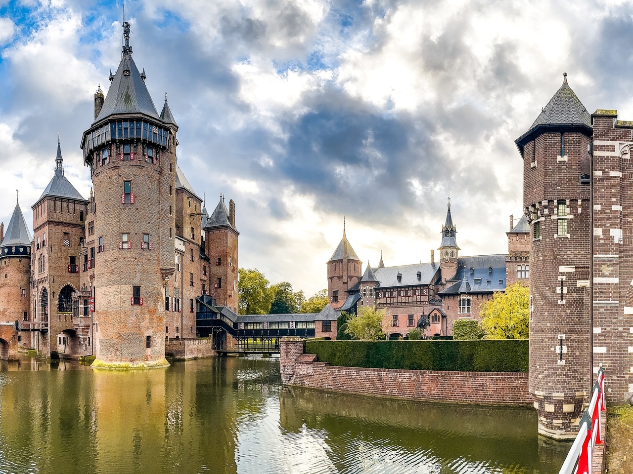 The 200-room castle, which was the setting for series and films and the first with electricity
