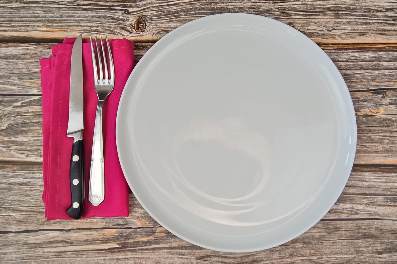 Restaurante que serve apenas um prato deixa clientes esperando horas: "a única escolha é o grau de cozimento"