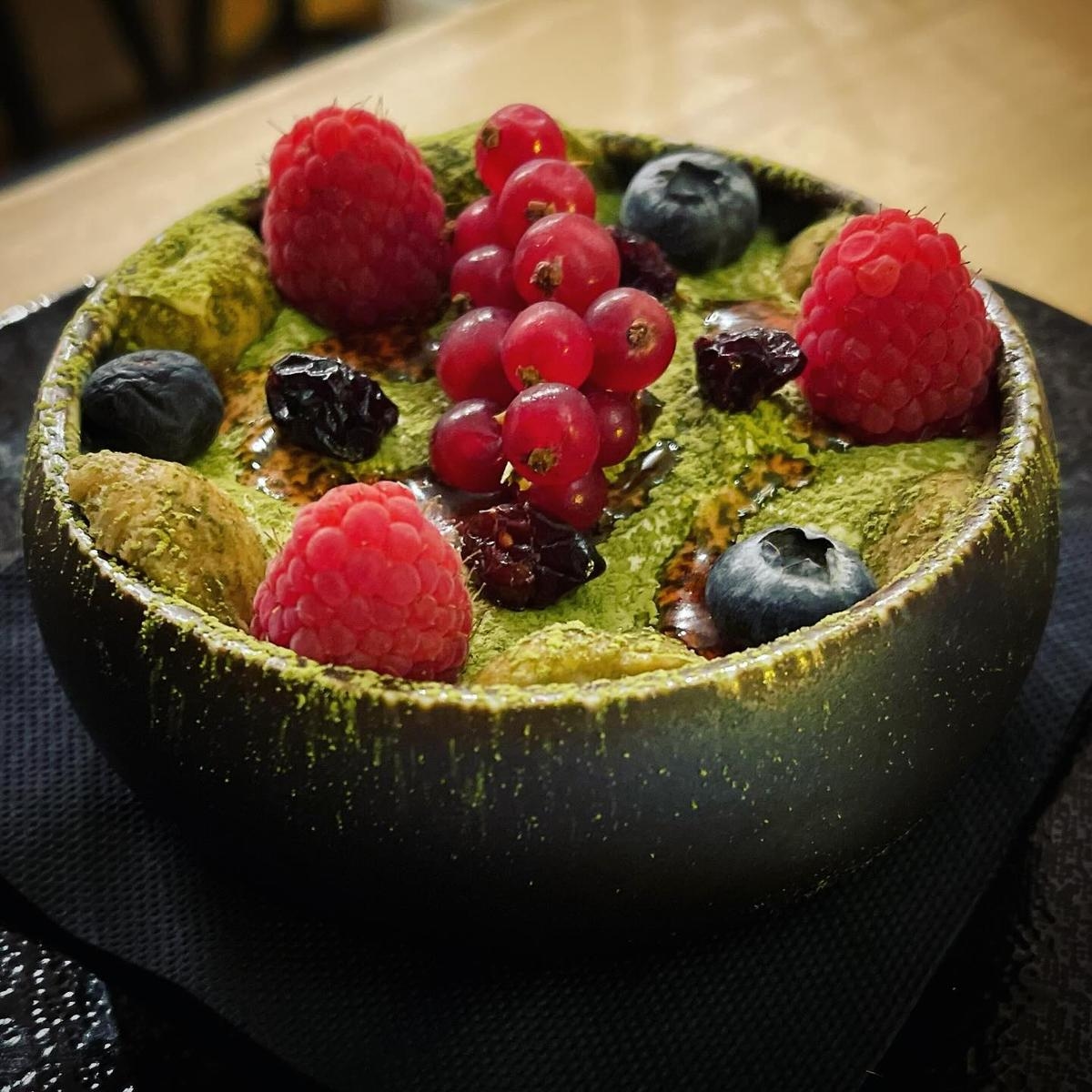 Gironde: Entdecken Sie Akoya, eine Küche mit einem Hauch von Kühnheit in Castillon-la-Bataille